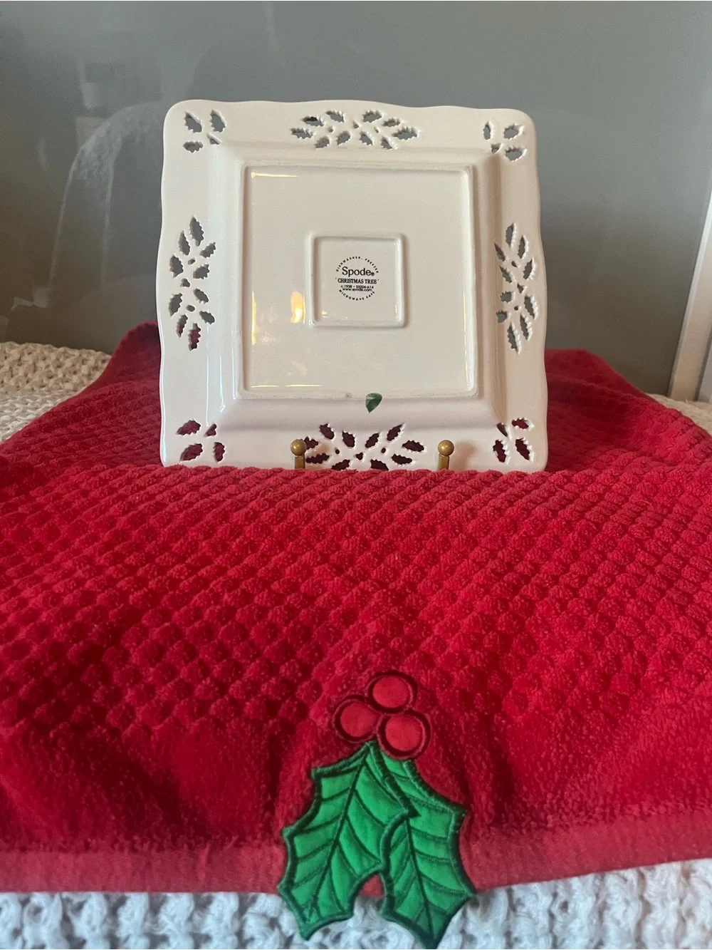 Vintage Spode Holiday Ceramic Serving Plate with Christmas Tree - White/Green534